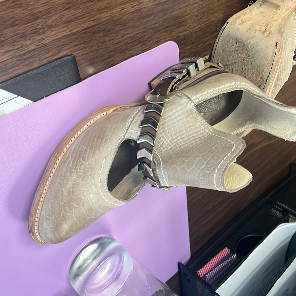 Freebird “blade” booties- western- used in great condition